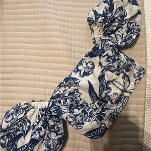 Abercrombie & Fitch Blue and White Floral Top